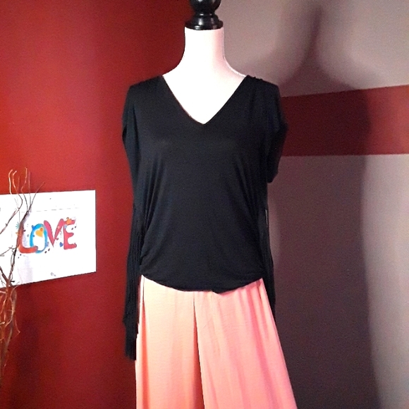 Frilled black Top - Picture 4 of 12